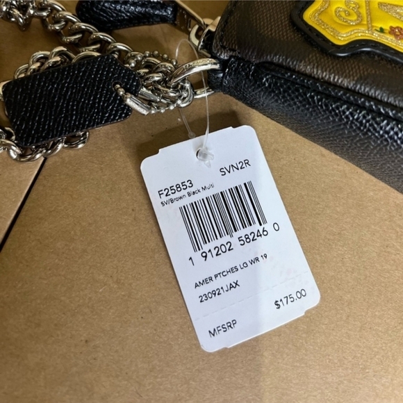 COACH wristlet cherry limited - Picture 2 of 5